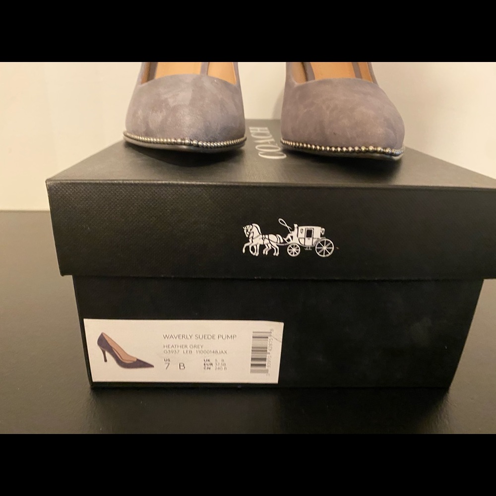 Coach waverly pumps Grey suede. New w/box. Size 7. - Picture 2 of 4